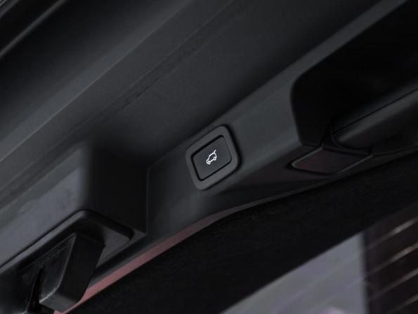 Land Rover Range Rover Sport II Рестайлинг с пробегом 2019 года, цена 4 299 700 рублей, 134500 км, внедорожник, Автокод Объявления