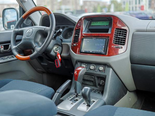 Mitsubishi Pajero III Рестайлинг с пробегом 2004 года, цена 1 099 000 рублей, 275800 км, внедорожник, Автокод Объявления