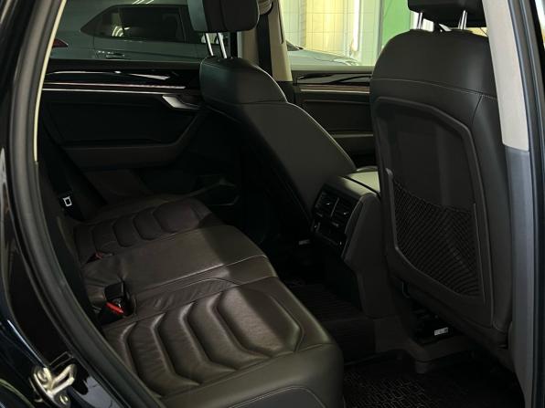 Volkswagen Touareg III с пробегом 2018 года, цена 4 700 000 рублей, 236000 км, внедорожник, Автокод Объявления