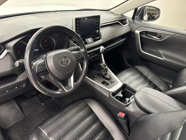 Toyota RAV4 V (XA50) с пробегом 2020 года, цена 3 119 000 рублей, 123597 км, внедорожник, Автокод Объявления