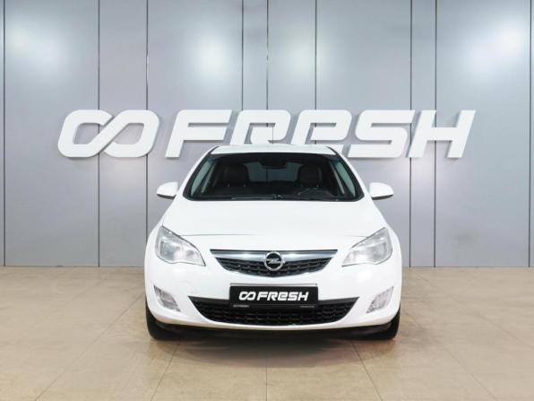 Opel Astra J с пробегом 2011 года, цена 729 000 рублей, 177949 км, хэтчбек, Автокод Объявления