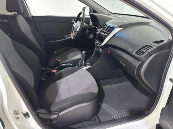 Hyundai Solaris I с пробегом 2013 года, цена 625 000 рублей, 217733 км, седан, Автокод Объявления