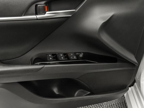 Toyota Camry VIII (XV70) с пробегом 2021 года, цена 2 060 000 рублей, 285184 км, седан, Автокод Объявления