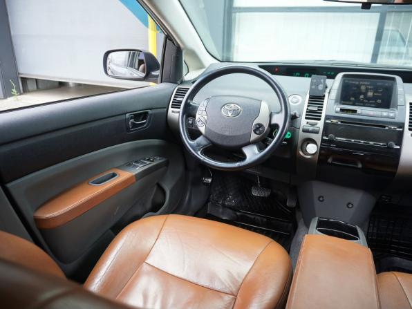 Toyota Prius II Рестайлинг (XW20) с пробегом 2008 года, цена 625 000 рублей, 281246 км, лифтбек, Автокод Объявления