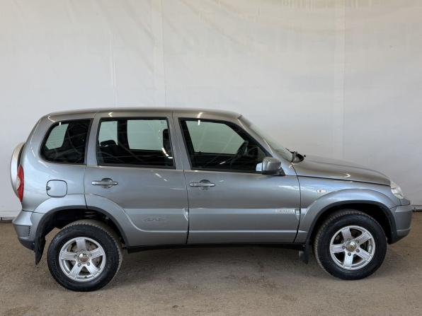 Chevrolet Niva I Рестайлинг с пробегом 2016 года, цена 670 000 рублей, 79500 км, внедорожник, Автокод Объявления
