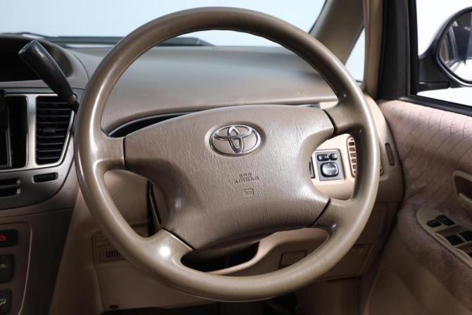 Toyota Nadia с пробегом 2001 года, цена 799 000 рублей, 330000 км, компактвэн, Автокод Объявления