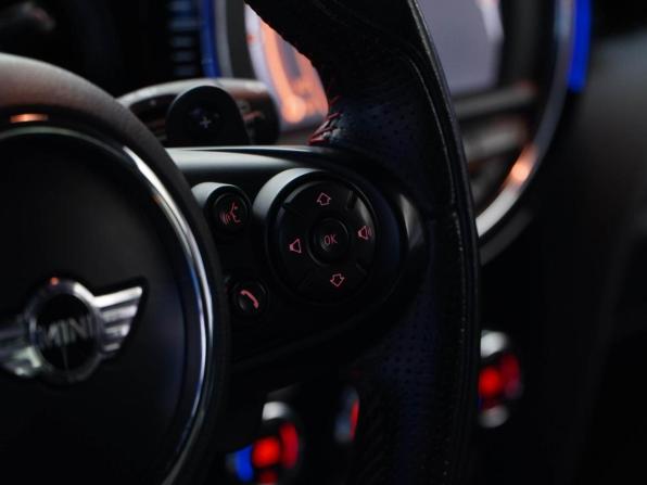 Mini Hatch III (F55/F56) с пробегом 2017 года, цена 2 133 077 рублей, 125865 км, хэтчбек, Автокод Объявления