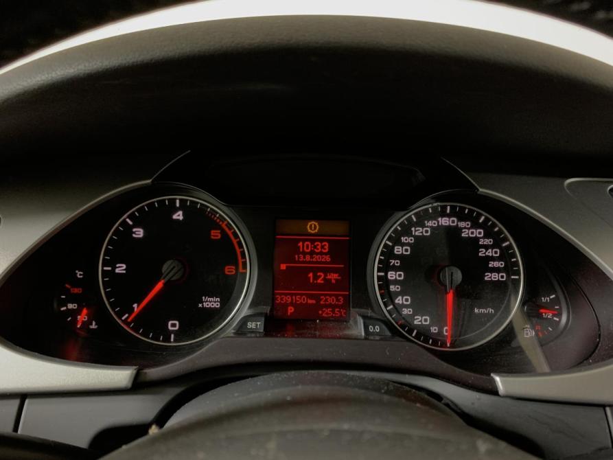 Audi A4 IV (B8) Москва  - изображение 14