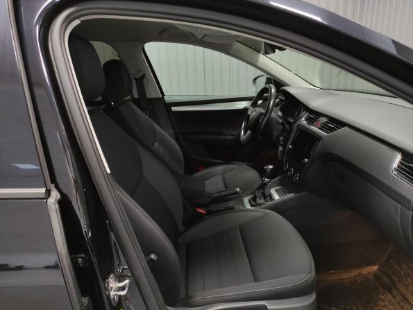 Skoda Octavia III (A7) Рестайлинг с пробегом 2019 года, цена 1 590 000 рублей, 151603 км, лифтбек, Автокод Объявления