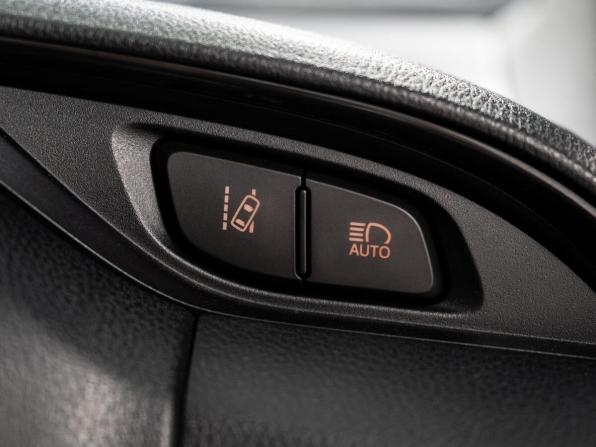 Toyota Vitz III (XP130) Рестайлинг 2 с пробегом 2017 года, цена 928 500 рублей, 84675 км, хэтчбек, Автокод Объявления