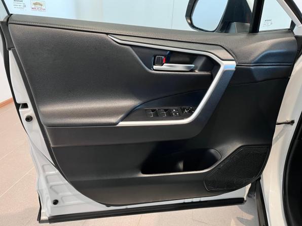 Toyota RAV4 V (XA50) с пробегом 2021 года, цена 3 450 000 рублей, 74634 км, внедорожник, Автокод Объявления