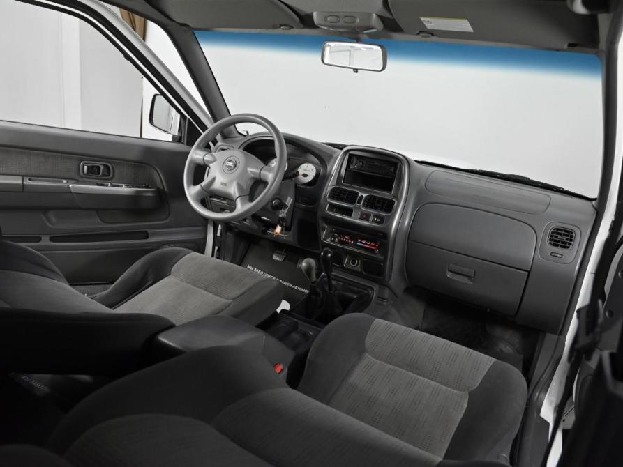 Nissan NP300 Москва  - изображение 9