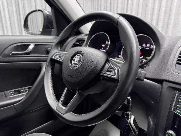 Skoda Yeti I Рестайлинг с пробегом 2015 года, цена 1 470 000 рублей, 71761 км, внедорожник, Автокод Объявления