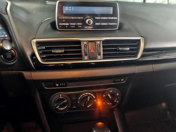 Mazda 3 III (BM) с пробегом 2014 года, цена 1 070 000 рублей, 229000 км, седан, Автокод Объявления