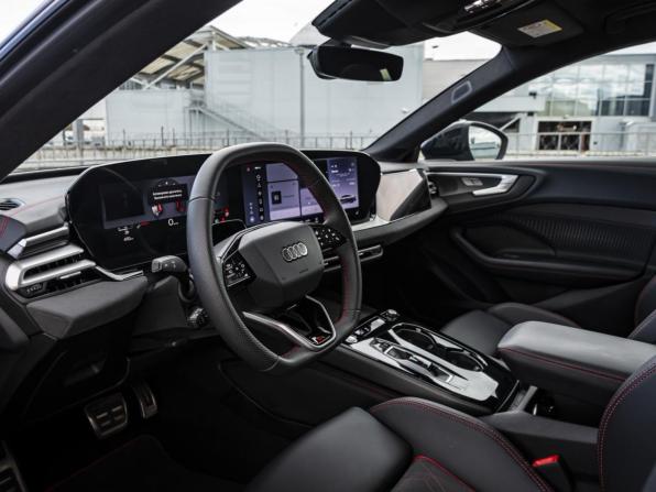 Audi A5 III (B10) с пробегом 2025 года, цена 6 049 000 рублей, 11000 км, лифтбек, Автокод Объявления
