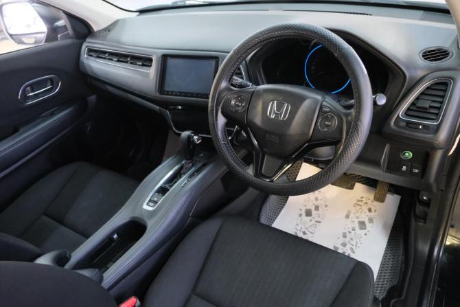 Honda Vezel I с пробегом 2014 года, цена 1 619 000 рублей, 200100 км, внедорожник, Автокод Объявления