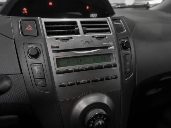 Toyota Yaris II Рестайлинг с пробегом 2009 года, цена 760 000 рублей, 159592 км, хэтчбек, Автокод Объявления