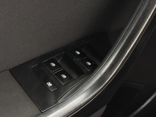 Opel Astra J Рестайлинг с пробегом 2012 года, цена 700 000 рублей, 222499 км, хэтчбек, Автокод Объявления