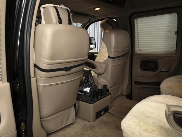 Chevrolet Express II с пробегом 2012 года, цена 9 850 000 рублей, 17230 км, минивэн, Автокод Объявления