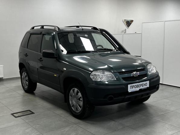 Chevrolet Niva I Рестайлинг с пробегом 2017 года, цена 730 000 рублей, 135650 км, внедорожник, Автокод Объявления