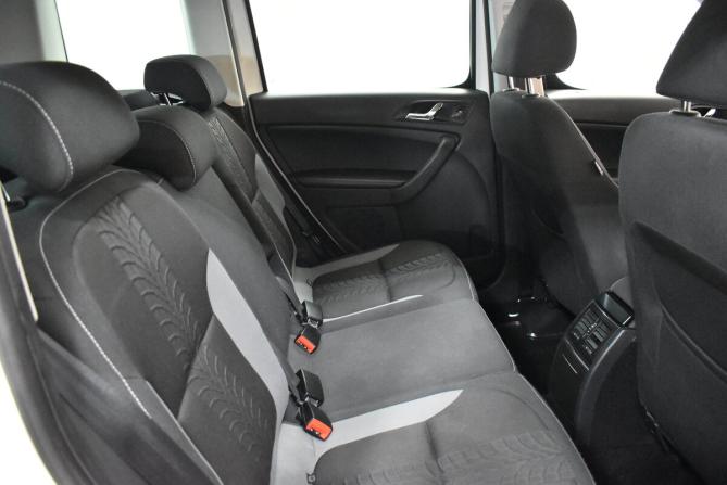 Skoda Yeti I Рестайлинг с пробегом 2014 года, цена 1 095 000 рублей, 138982 км, внедорожник, Автокод Объявления