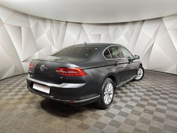 Volkswagen Passat B8 с пробегом 2017 года, цена 1 815 000 рублей, 181765 км, седан, Автокод Объявления