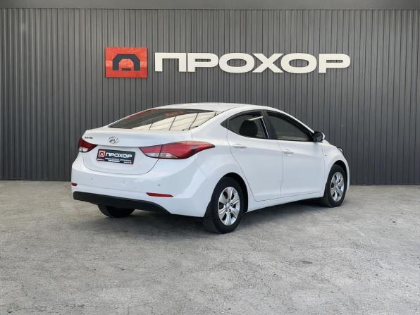 Hyundai Elantra V (MD) Рестайлинг с пробегом 2015 года, цена 1 017 000 рублей, 205019 км, седан, Автокод Объявления