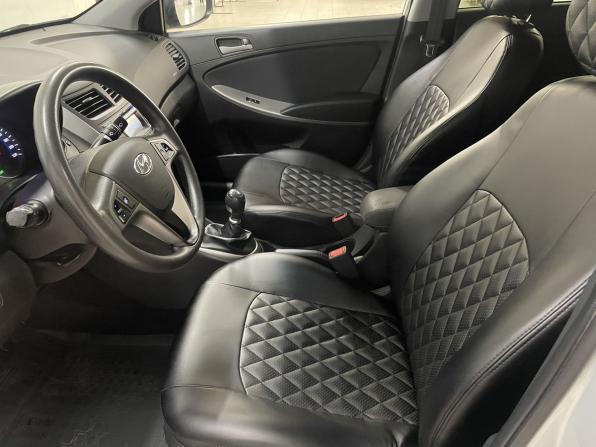 Hyundai Solaris I Рестайлинг с пробегом 2015 года, цена 920 000 рублей, 131299 км, седан, Автокод Объявления