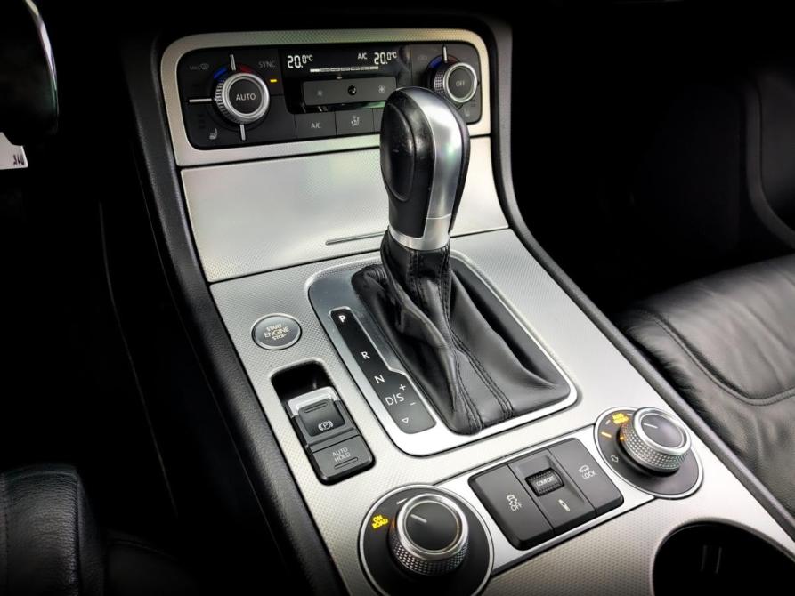 Volkswagen Touareg II Рестайлинг Москва  - изображение 28