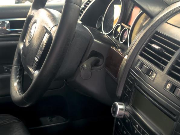 Volkswagen Touareg I Рестайлинг с пробегом 2008 года, цена 1 219 900 рублей, 250000 км, внедорожник, Автокод Объявления