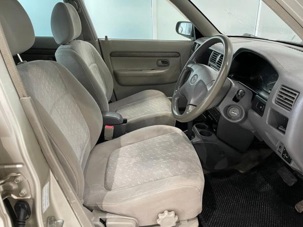Mazda Demio I (DW) с пробегом 1999 года, цена 155 000 рублей, 227388 км, хэтчбек, Автокод Объявления