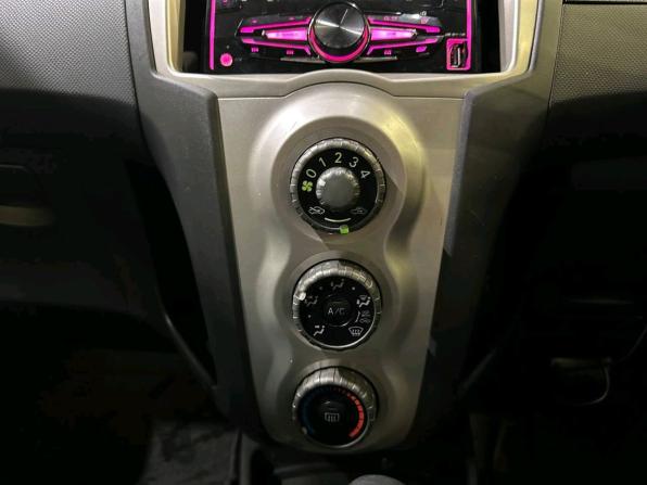 Toyota Vitz II (XP90) с пробегом 2005 года, цена 389 000 рублей, 218769 км, хэтчбек, Автокод Объявления