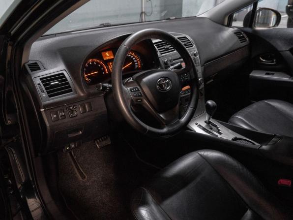 Toyota Avensis III с пробегом 2010 года, цена 990 000 рублей, 267328 км, седан, Автокод Объявления