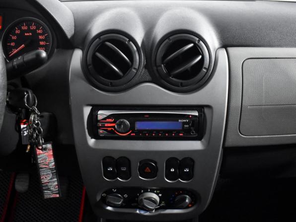 Renault Logan I Рестайлинг с пробегом 2010 года, цена 279 000 рублей, 260000 км, седан, Автокод Объявления