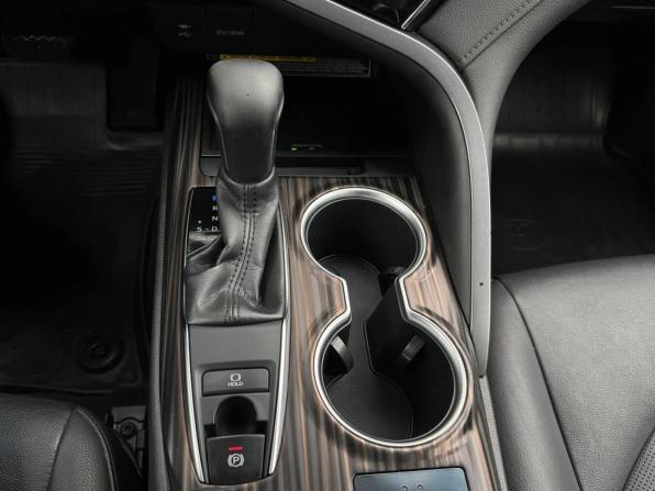 Toyota Camry VIII (XV70) с пробегом 2021 года, цена 2 439 000 рублей, 208350 км, седан, Автокод Объявления