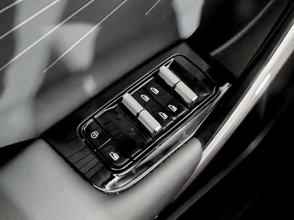 Geely Atlas II с пробегом 2024 года, цена 2 650 000 рублей, 42213 км, внедорожник, Автокод Объявления
