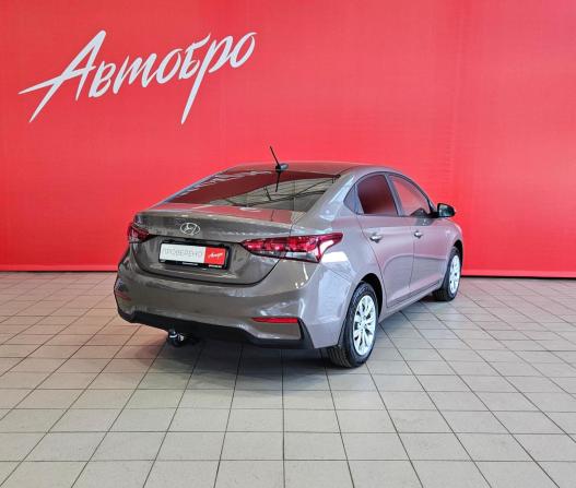 Hyundai Solaris II с пробегом 2017 года, цена 1 195 000 рублей, 122000 км, седан, Автокод Объявления