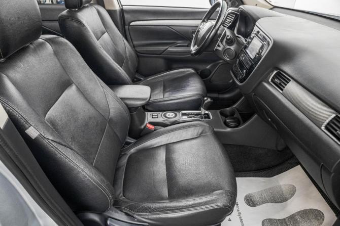 Mitsubishi Outlander III Рестайлинг с пробегом 2014 года, цена 1 799 000 рублей, 250000 км, внедорожник, Автокод Объявления