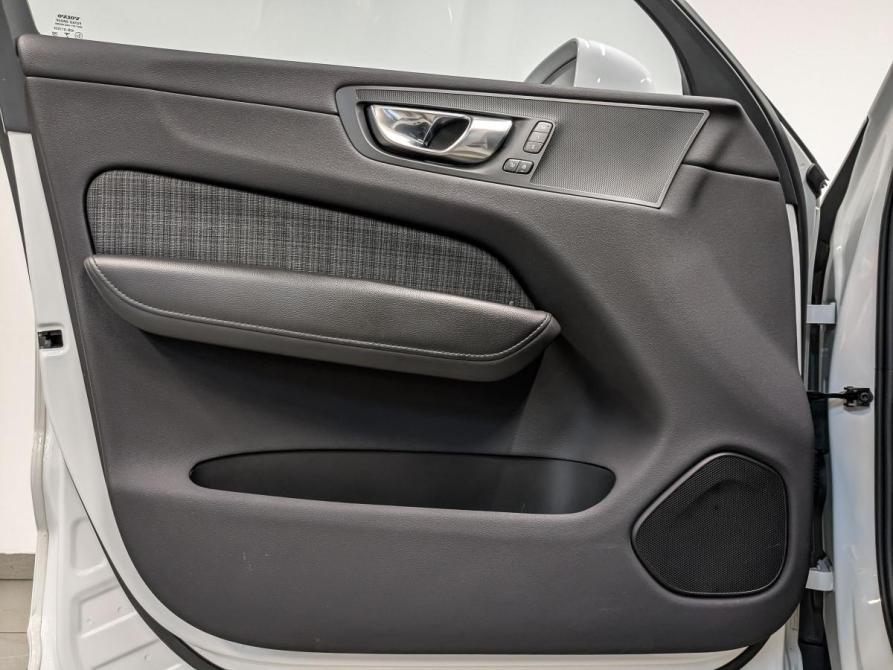 Volvo XC60 II Рестайлинг Санкт-Петербург  - изображение 19