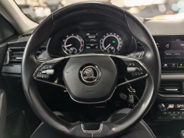 Skoda Rapid II с пробегом 2021 года, цена 1 626 000 рублей, 79774 км, лифтбек, Автокод Объявления