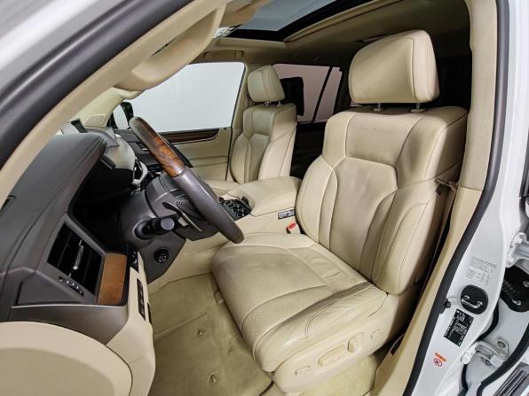 Lexus LX III Рестайлинг 2 с пробегом 2017 года, цена 9 000 000 рублей, 65282 км, внедорожник, Автокод Объявления