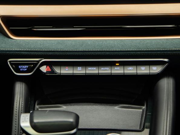 Geely Monjaro I с пробегом 2023 года, цена 2 949 000 рублей, 68515 км, внедорожник, Автокод Объявления