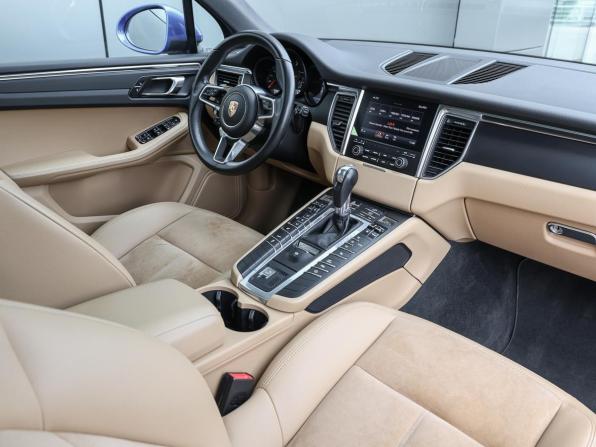 Porsche Macan I Рестайлинг с пробегом 2018 года, цена 3 590 000 рублей, 58889 км, внедорожник, Автокод Объявления