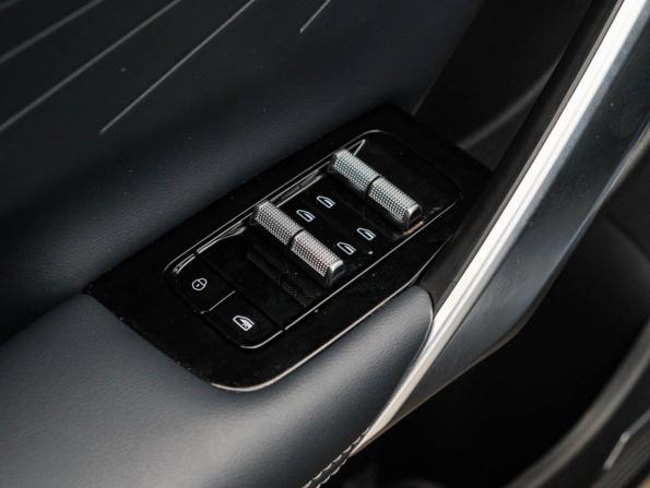 Geely Atlas II с пробегом 2024 года, цена 3 090 000 рублей, 14609 км, внедорожник, Автокод Объявления