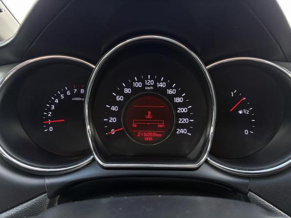 Kia Ceed II с пробегом 2013 года, цена 930 000 рублей, 215059 км, хэтчбек, Автокод Объявления