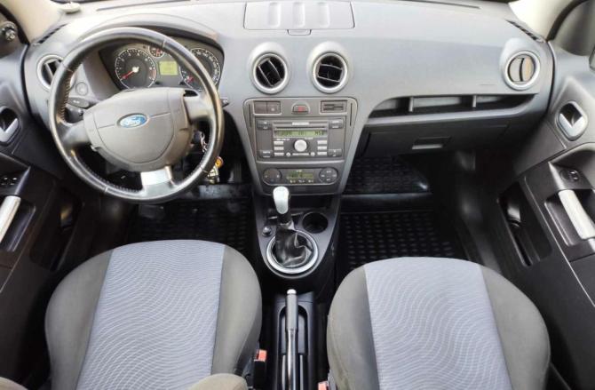 Ford Fusion I Рестайлинг с пробегом 2008 года, цена 330 000 рублей, 257385 км, хэтчбек, Автокод Объявления