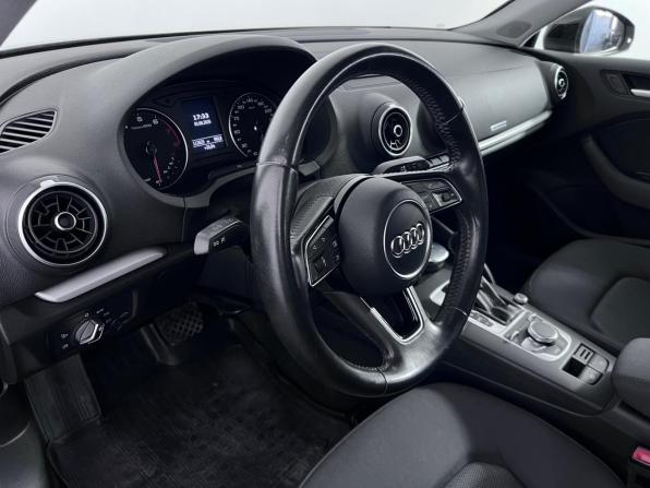 Audi A3 III (8V) Рестайлинг с пробегом 2016 года, цена 1 820 000 рублей, 112622 км, хэтчбек, Автокод Объявления