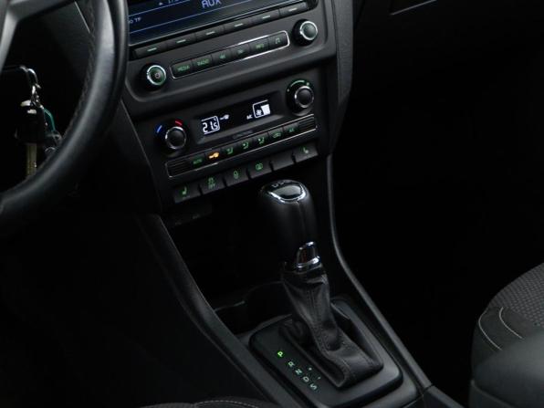 Skoda Rapid I с пробегом 2014 года, цена 1 262 444 рубля, 48982 км, лифтбек, Автокод Объявления
