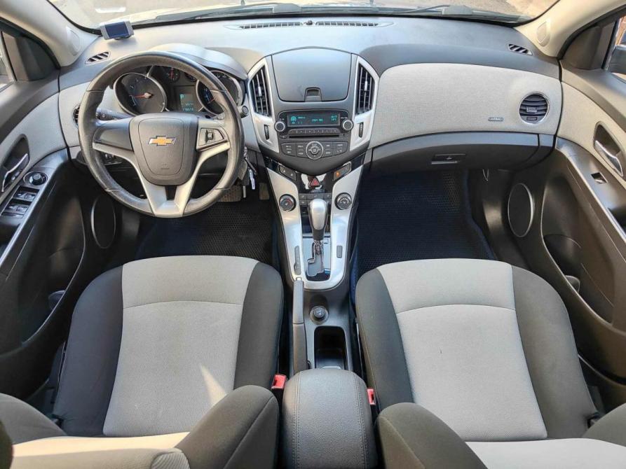 Chevrolet Cruze I Рестайлинг Санкт-Петербург  - изображение 17