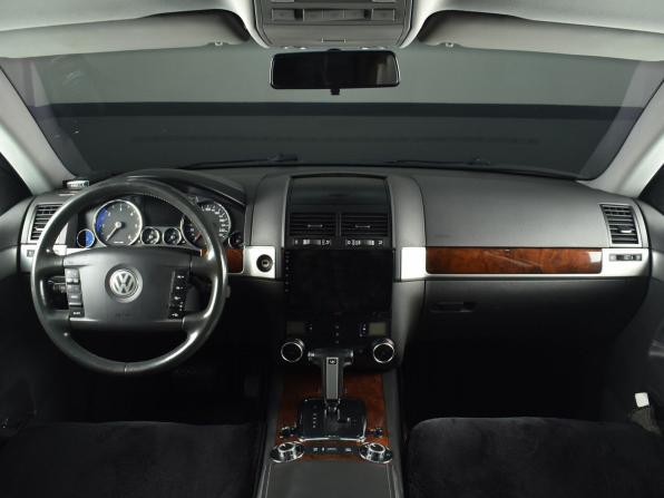 Volkswagen Touareg I Рестайлинг с пробегом 2009 года, цена 1 449 995 рублей, 259259 км, внедорожник, Автокод Объявления